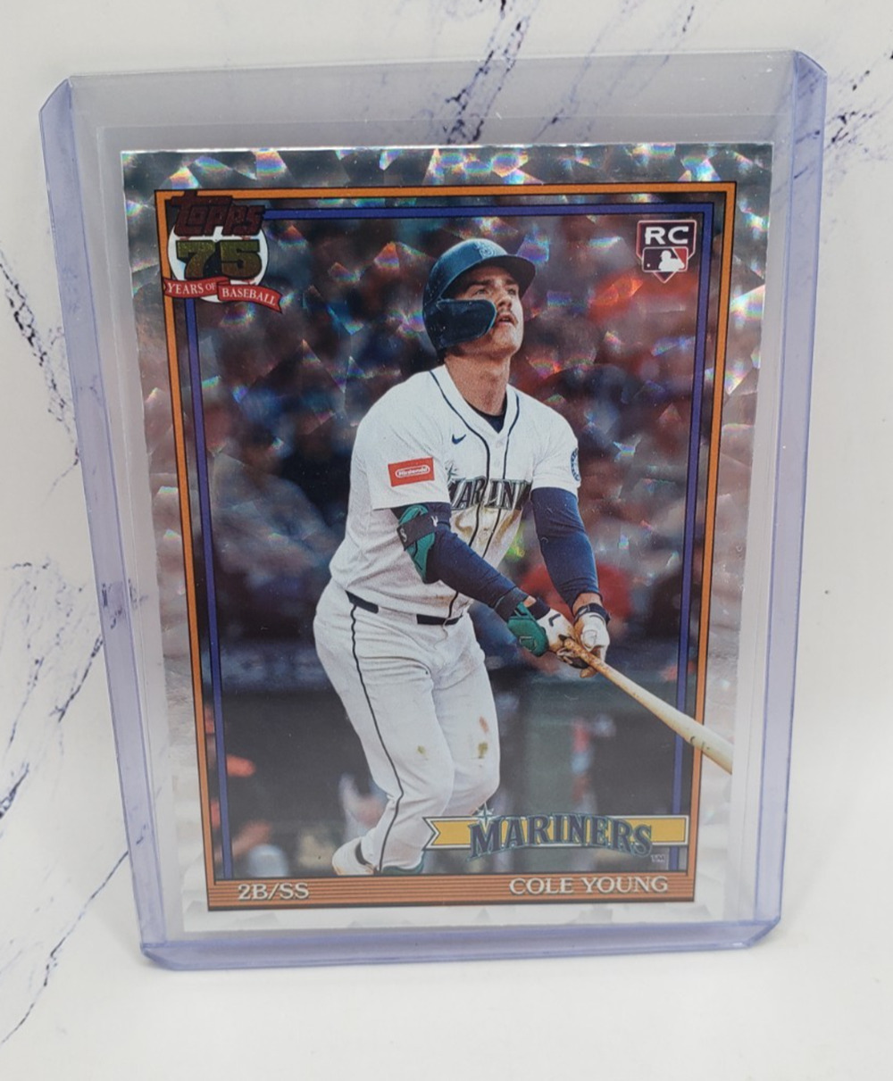2026 Topps Series 1 Cole Young 1991 35th Anniversary Rookie Crackle Foil